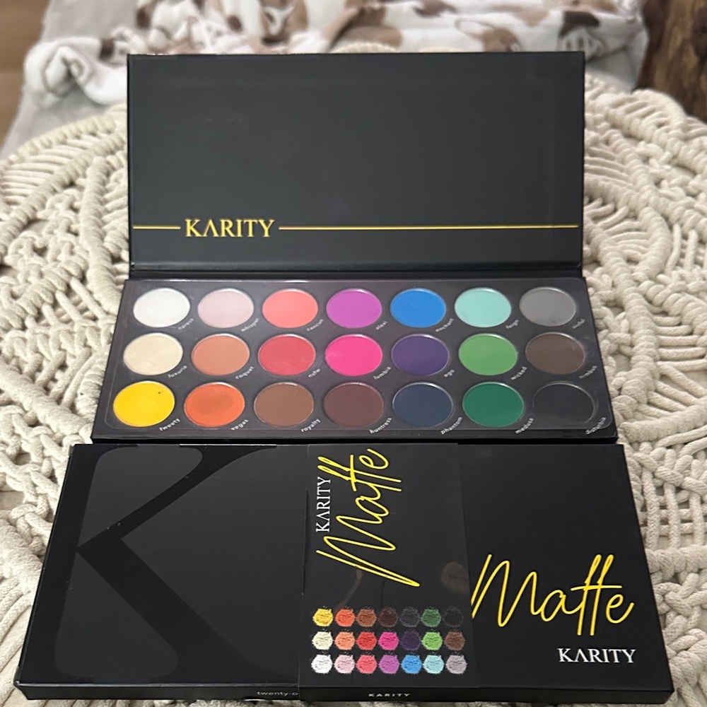 Karity Matte Eyeshadow Palette - Bold Color Collection